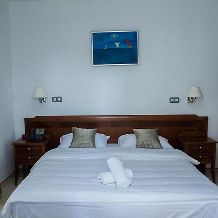 Hotel Hum Любушки Екстер'єр фото