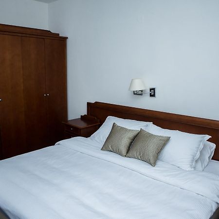 Hotel Hum Любушки Екстер'єр фото