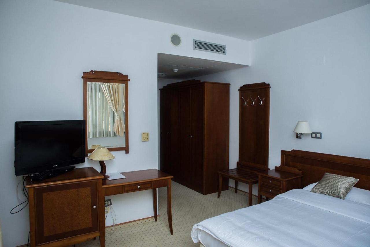 Hotel Hum Любушки Екстер'єр фото