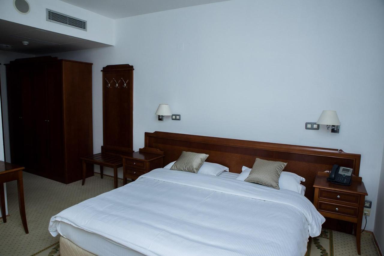 Hotel Hum Любушки Екстер'єр фото