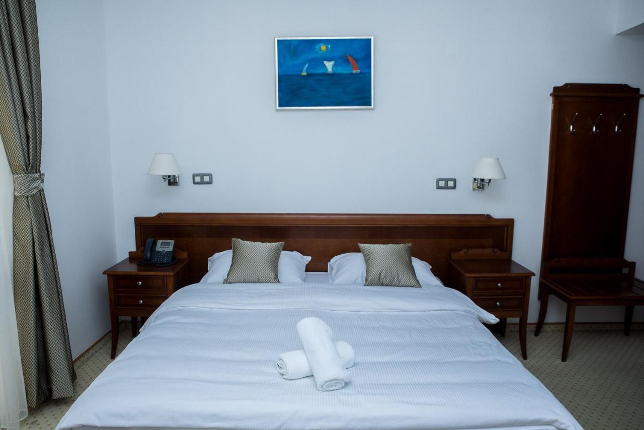 Hotel Hum Любушки Екстер'єр фото